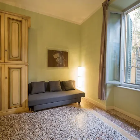 Appartamento Lungarno Buozzi 7 *
